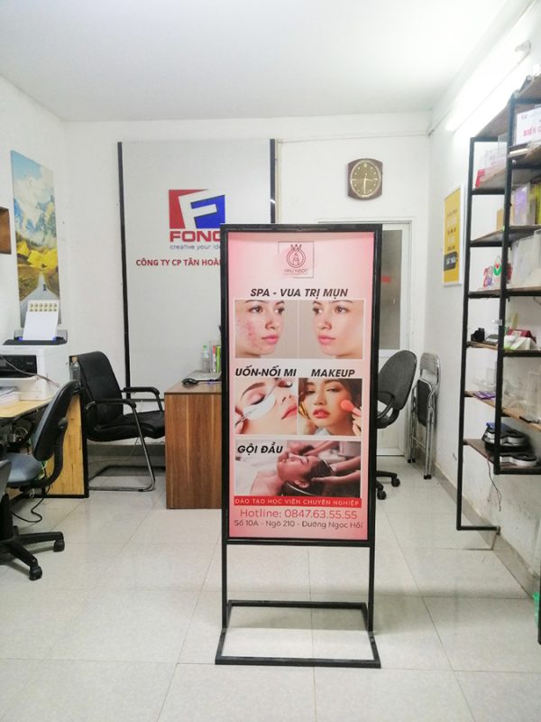 Standee chân sắt sơn tĩnh điện