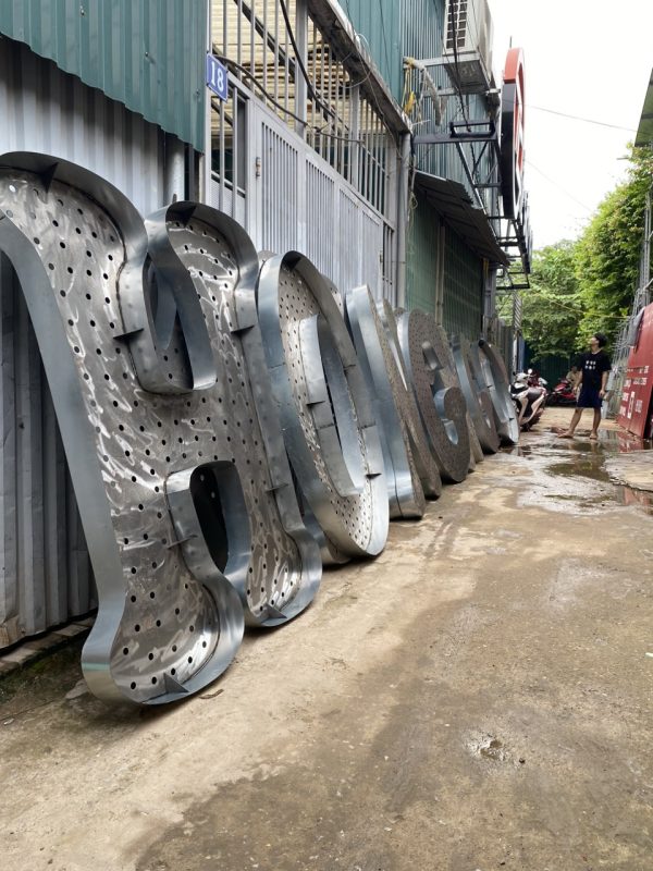 Biển chữ Inox - Hình ảnh 4